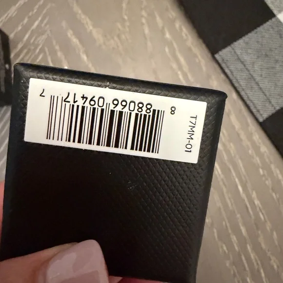 Authentic Tom Ford Black and White 'Fucking Fabulous' Eau de Parfum with box - Picture 11 of 11